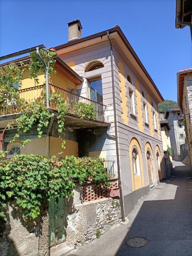 La Capinera Bed & Breakfast Muggio Luaran gambar